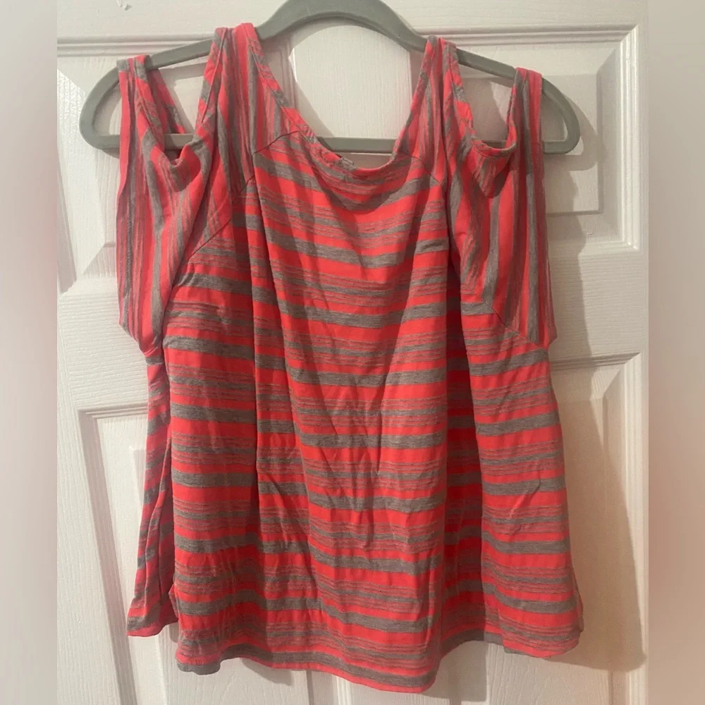Vintage Delia’s Open Shoulder Airy Tee - Picture 6 of 7